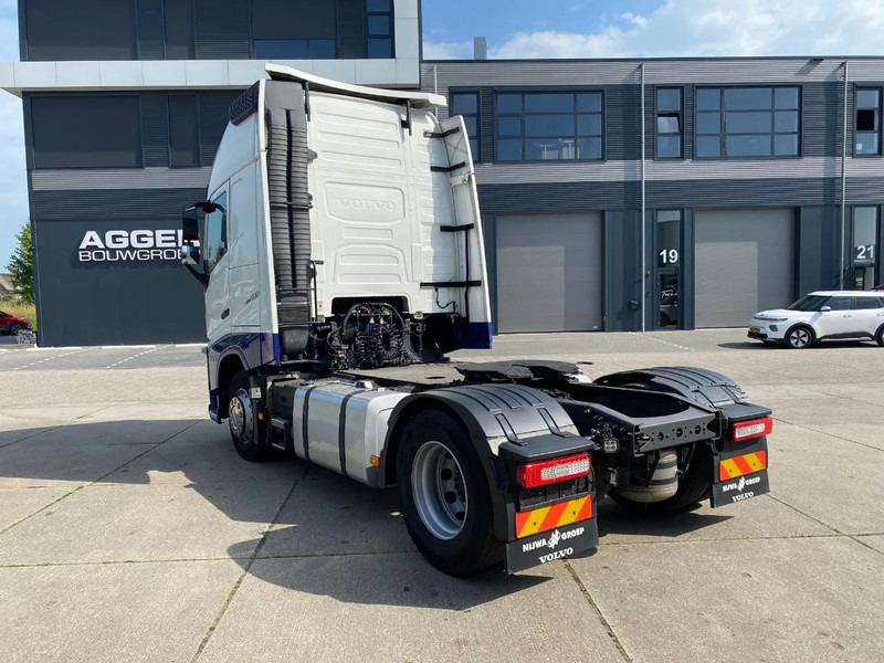 Volvo FH 13.500 Globetrotter XL / I-parkCool / 2x Tank - Cabeza tractora: foto 4 Volvo FH 13.500 Globetrotter XL / I-parkCool / 2x Tank - Cabeza tractora: foto 4