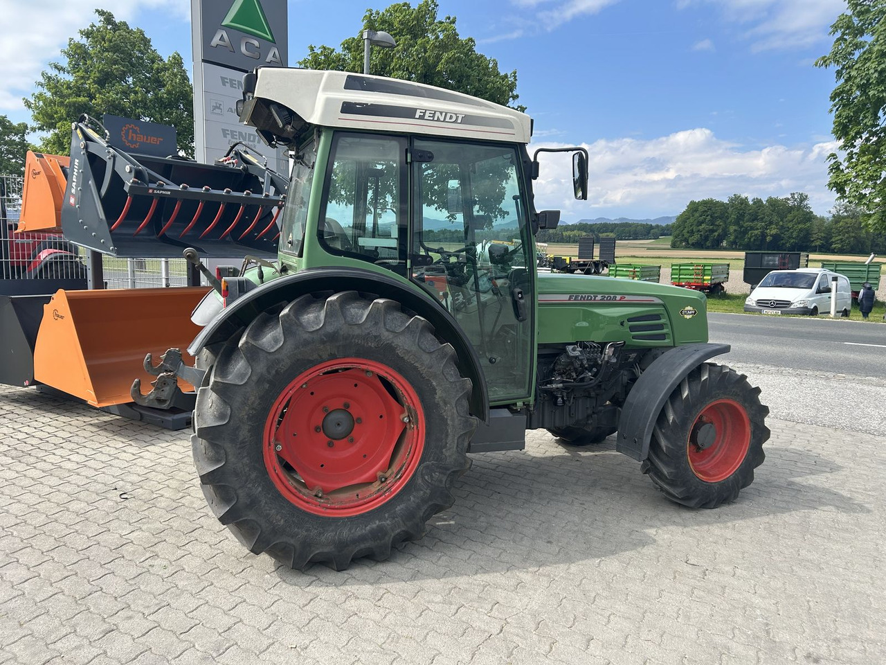 Fendt Farmer 208 PA - Tractor: foto 2 Fendt Farmer 208 PA - Tractor: foto 2