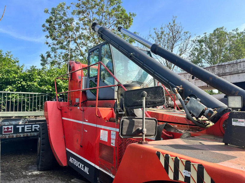 Terex Fantuzzi CS45KM FOR PARTS - Reach stacker: foto 4 Terex Fantuzzi CS45KM FOR PARTS - Reach stacker: foto 4