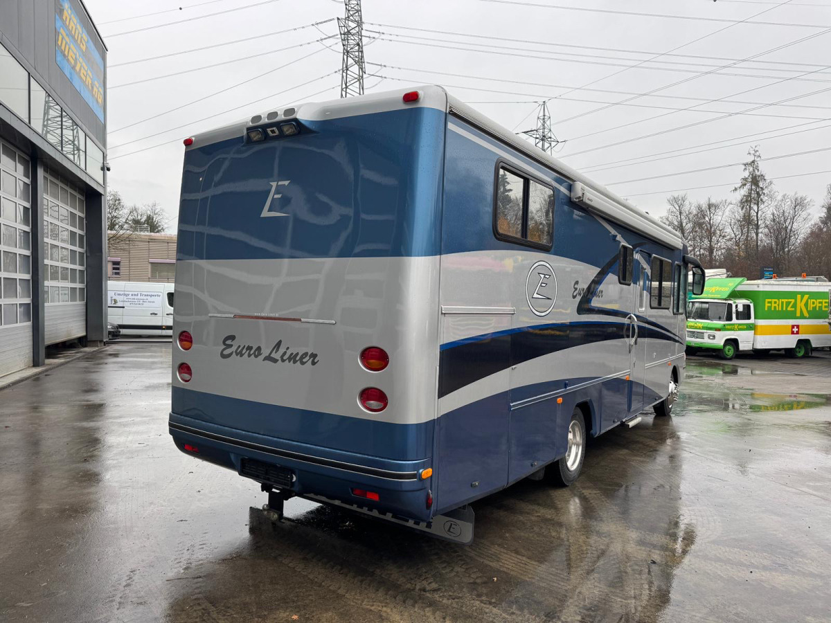 Andere Marke Workhorse Custom Euroliner 6.5 V8 Diesel - Autocaravana integral: foto 5 Andere Marke Workhorse Custom Euroliner 6.5 V8 Diesel - Autocaravana integral: foto 5