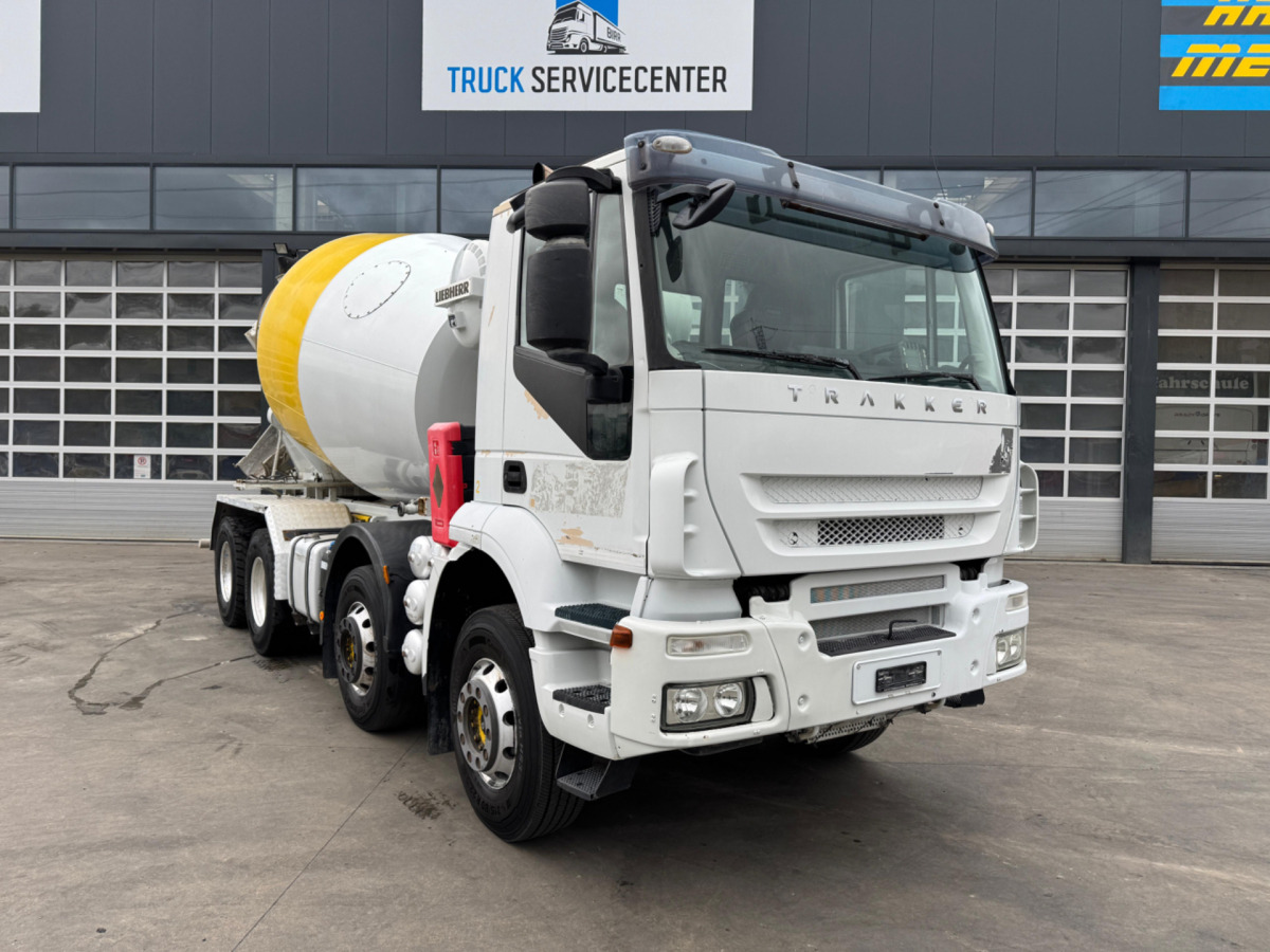 IVECO Trakker 450 8x4 (Liebherr 9m3 2018) - Camión hormigonera: foto 3 IVECO Trakker 450 8x4 (Liebherr 9m3 2018) - Camión hormigonera: foto 3