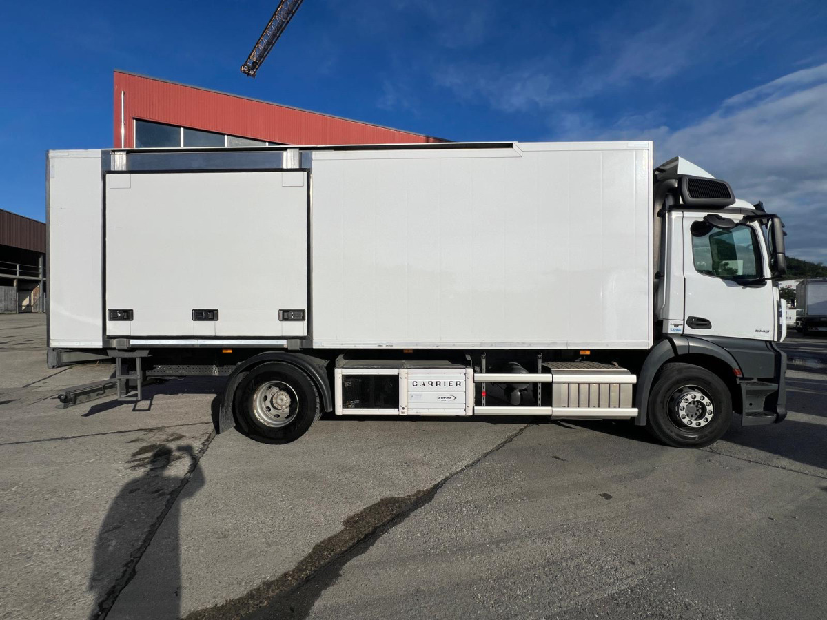 MERCEDES 4x Antos 1843 4x2 Kühler - Camión frigorífico: foto 4 MERCEDES 4x Antos 1843 4x2 Kühler - Camión frigorífico: foto 4