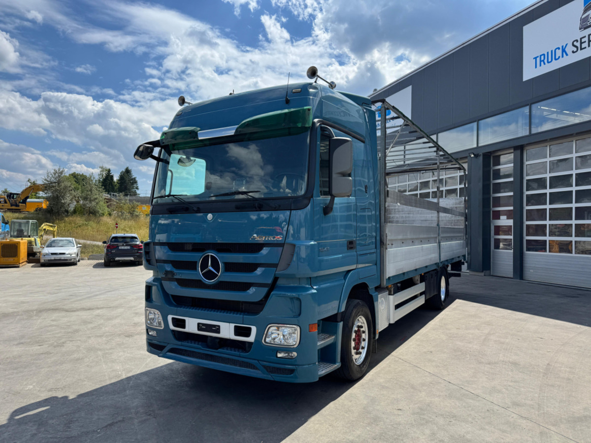 MERCEDES Actros 1841 4x2 - Camión lona: foto 1 MERCEDES Actros 1841 4x2 - Camión lona: foto 1