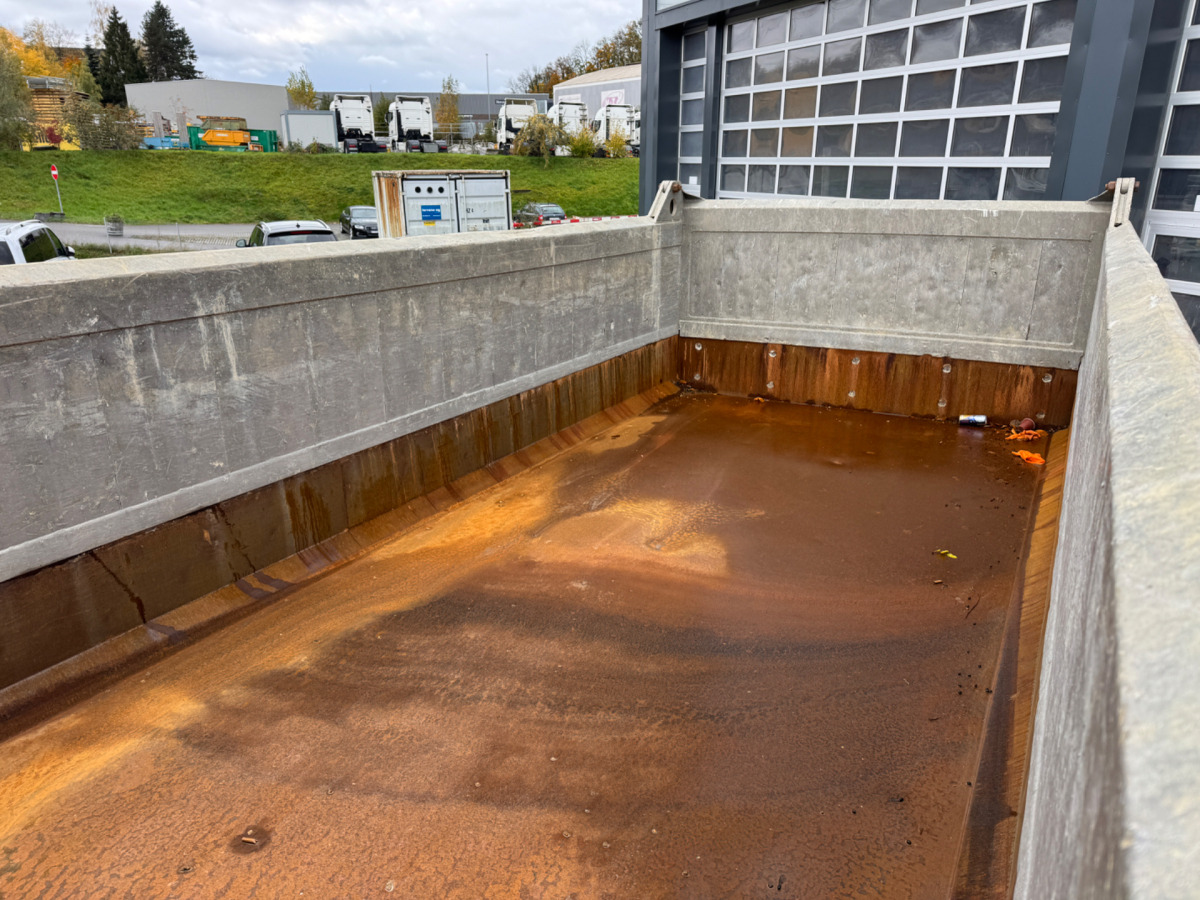 MERCEDES Actros 3248 8x4 Rückwärtskipper - Camión volquete: foto 5 MERCEDES Actros 3248 8x4 Rückwärtskipper - Camión volquete: foto 5