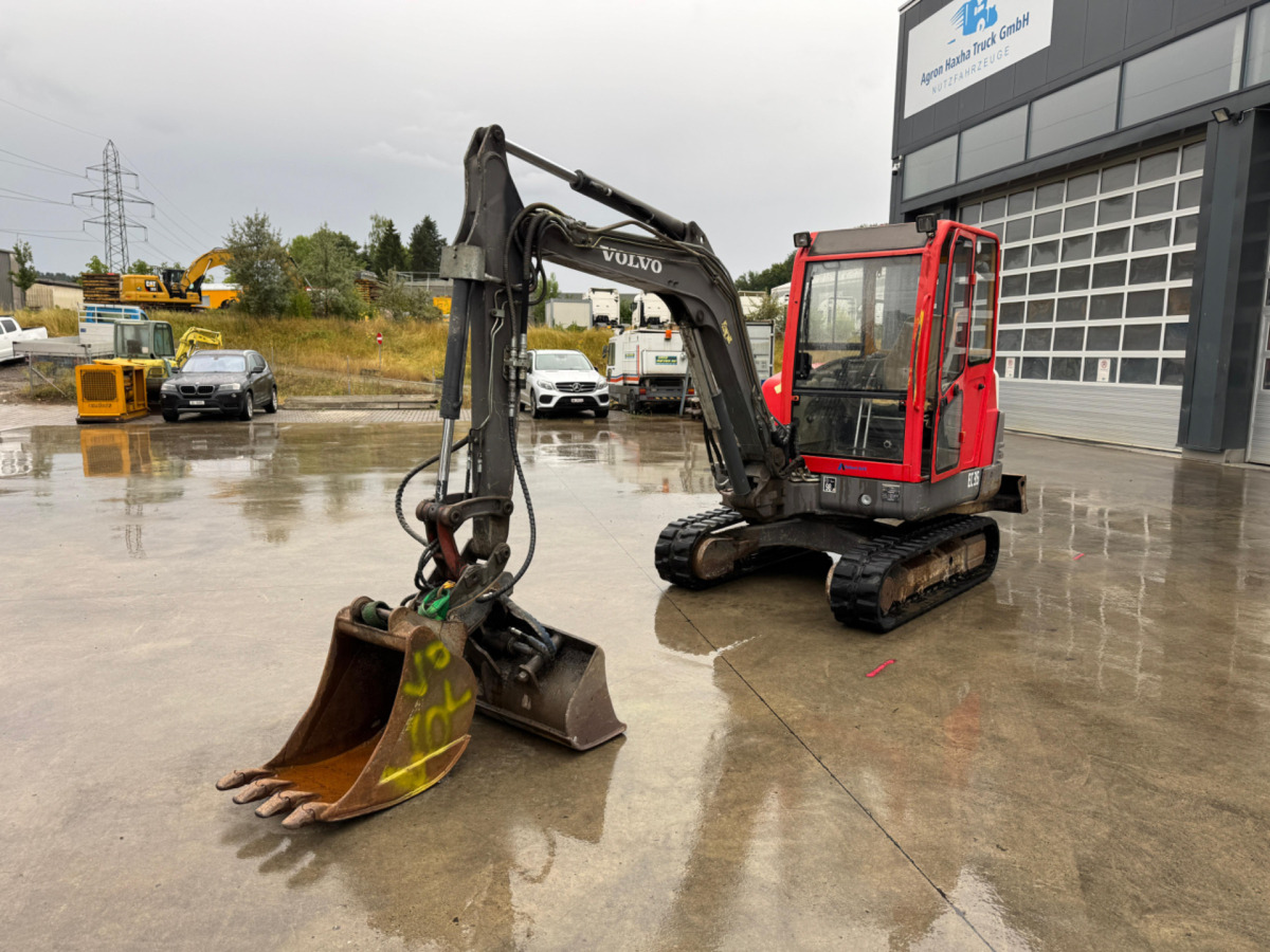 VOLVO EC35 - Excavadora de cadenas: foto 1 VOLVO EC35 - Excavadora de cadenas: foto 1