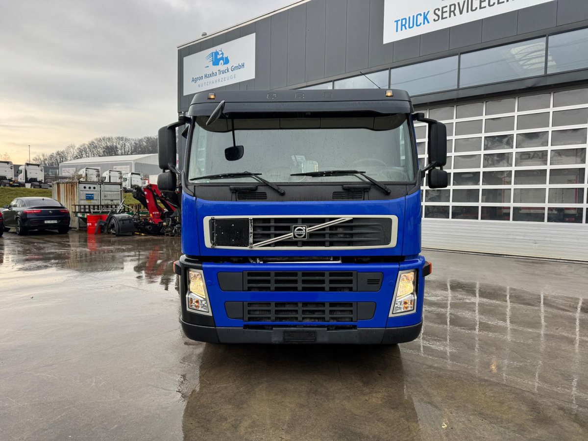 VOLVO FM-440 4x2 Tankwagen 13'500L - Camión cisterna: foto 2 VOLVO FM-440 4x2 Tankwagen 13'500L - Camión cisterna: foto 2