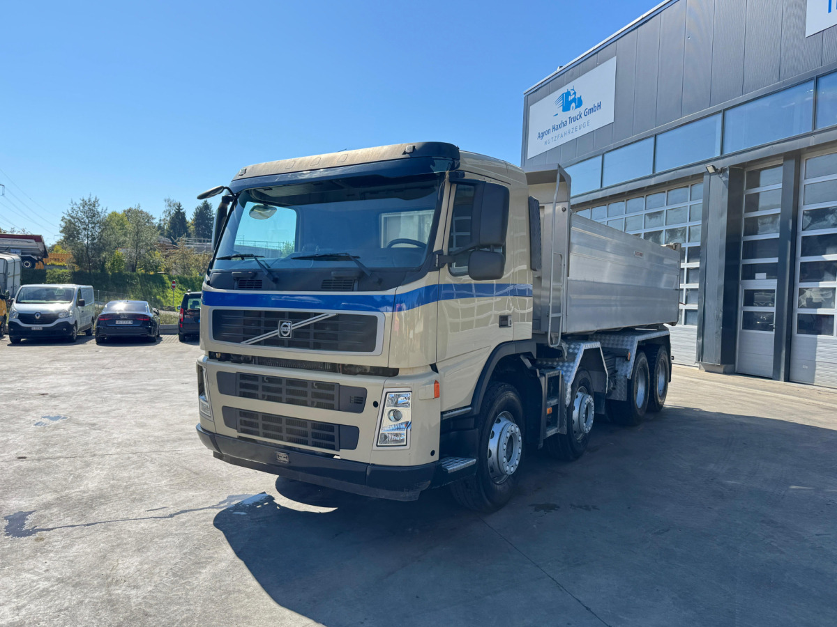VOLVO FM-440 8x4 3 Seitenkipper AHK - Camión volquete: foto 2 VOLVO FM-440 8x4 3 Seitenkipper AHK - Camión volquete: foto 2
