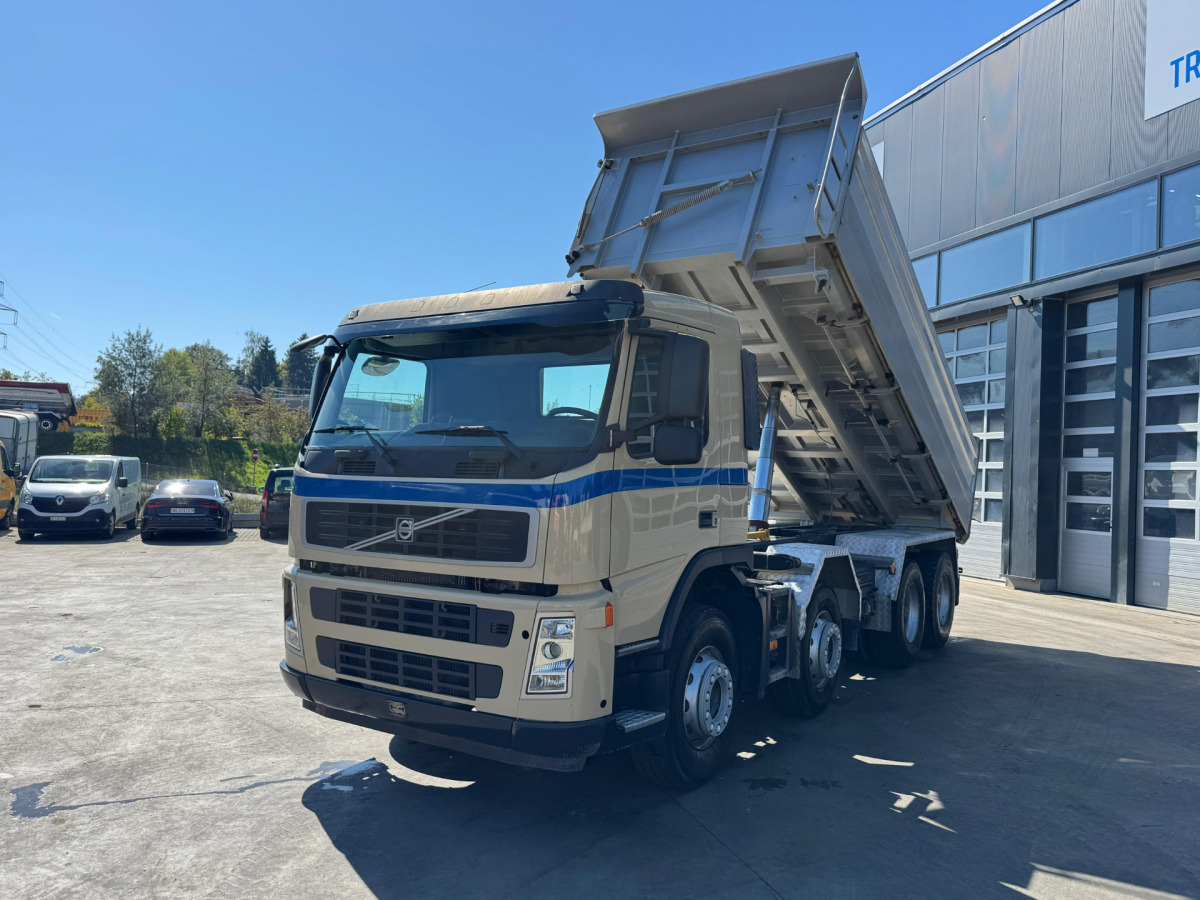 VOLVO FM-440 8x4 3 Seitenkipper AHK - Camión volquete: foto 1 VOLVO FM-440 8x4 3 Seitenkipper AHK - Camión volquete: foto 1