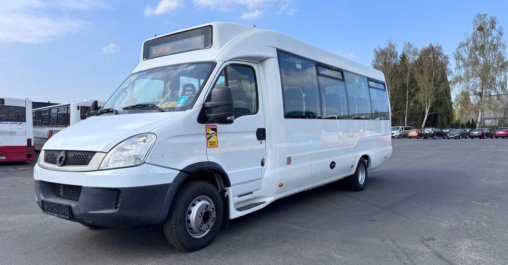 Irisbus Iveco / DURISOTTI / -28miejsc /euro5/ mała klima / winda / 114000 zł netto - Minibús, Furgoneta de pasajeros: foto 2 Irisbus Iveco / DURISOTTI / -28miejsc /euro5/ mała klima / winda / 114000 zł netto - Minibús, Furgoneta de pasajeros: foto 2