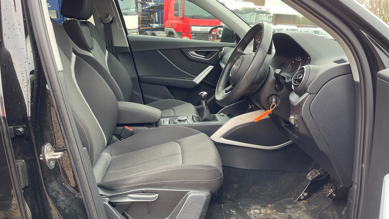 AUDI Q2 35 1.5 TFSI Sport - Coche familiar: foto 5 AUDI Q2 35 1.5 TFSI Sport - Coche familiar: foto 5