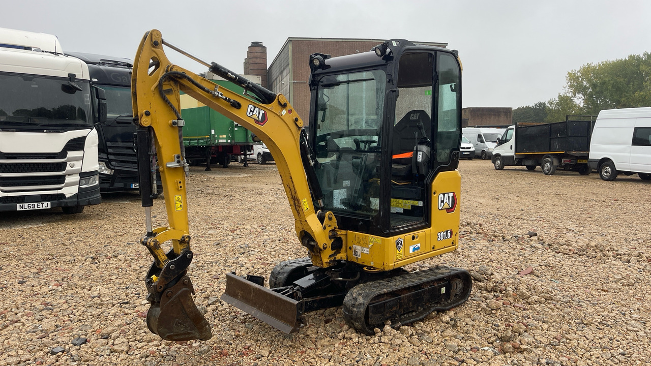 CATERPILLAR 301.6 - Miniexcavadora: foto 2 CATERPILLAR 301.6 - Miniexcavadora: foto 2