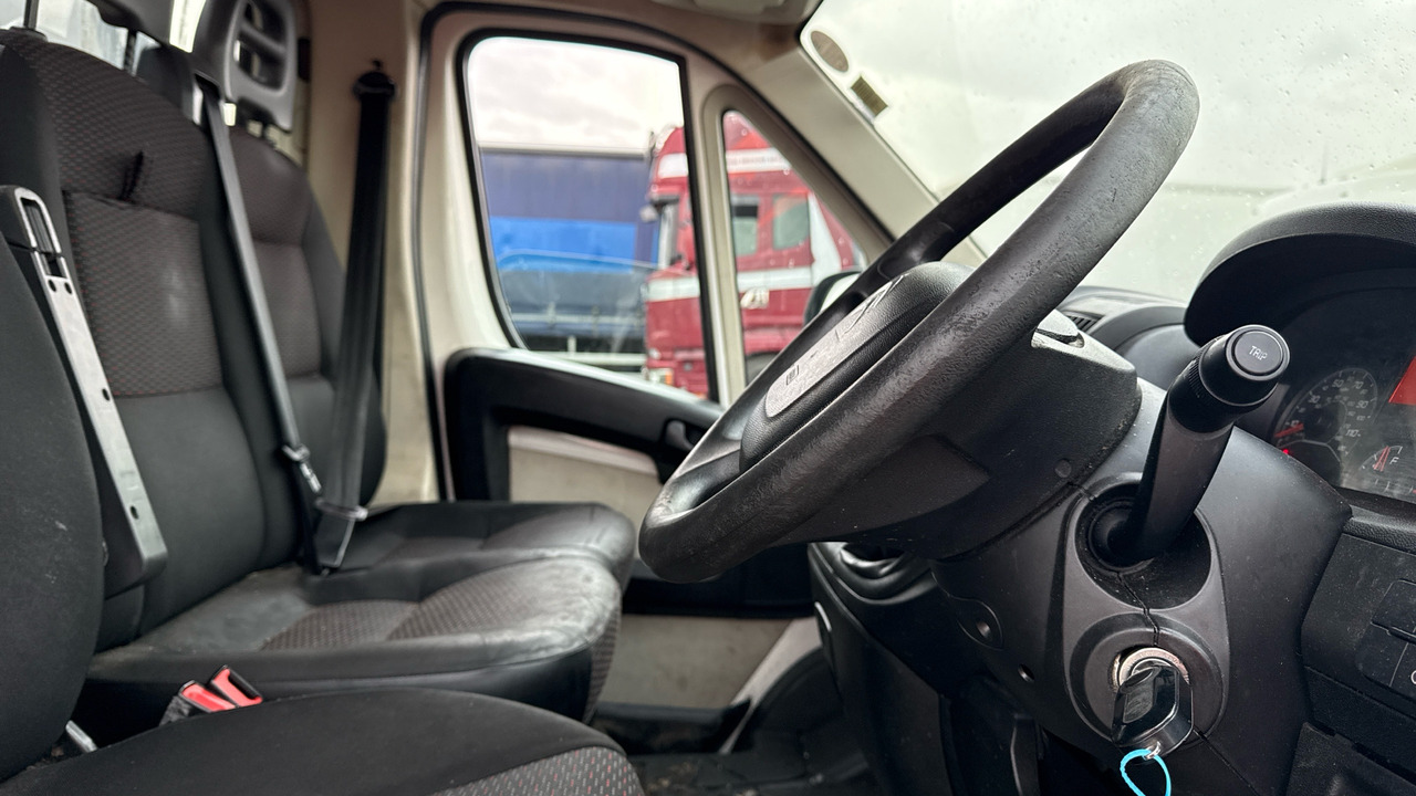 CITROEN RELAY 35 2.2 HDi 130ps - Furgoneta basculante: foto 5 CITROEN RELAY 35 2.2 HDi 130ps - Furgoneta basculante: foto 5