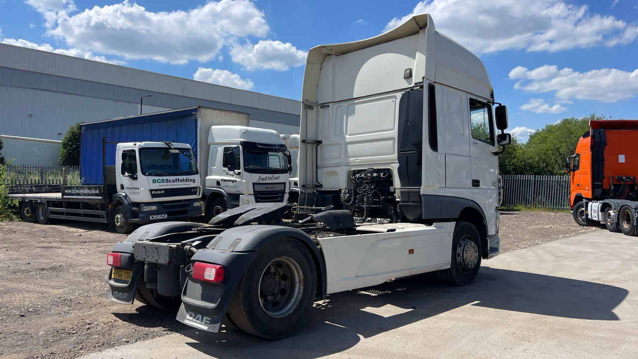 DAF XF 460 - Cabeza tractora: foto 4 DAF XF 460 - Cabeza tractora: foto 4