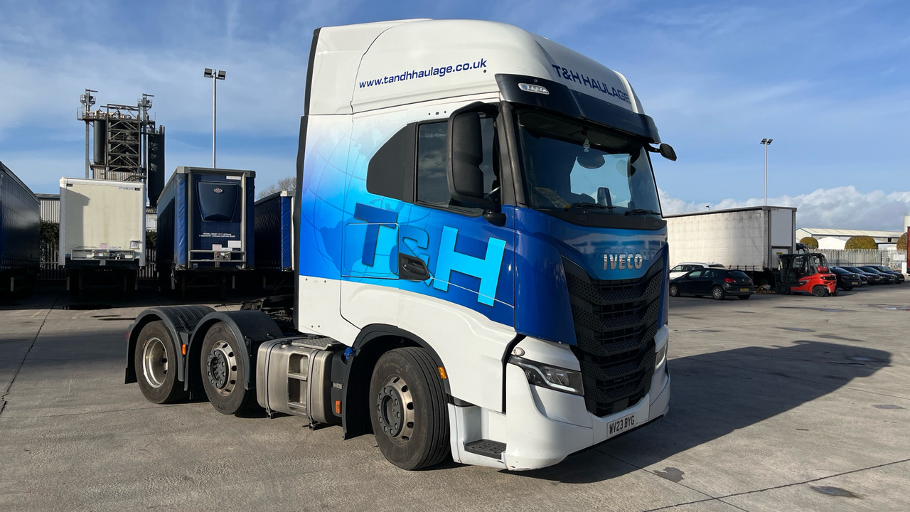 Iveco S-Way 530 - Cabeza tractora: foto 1 Iveco S-Way 530 - Cabeza tractora: foto 1