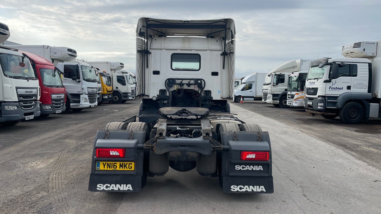 Cabeza tractora SCANIA P 410: foto 10