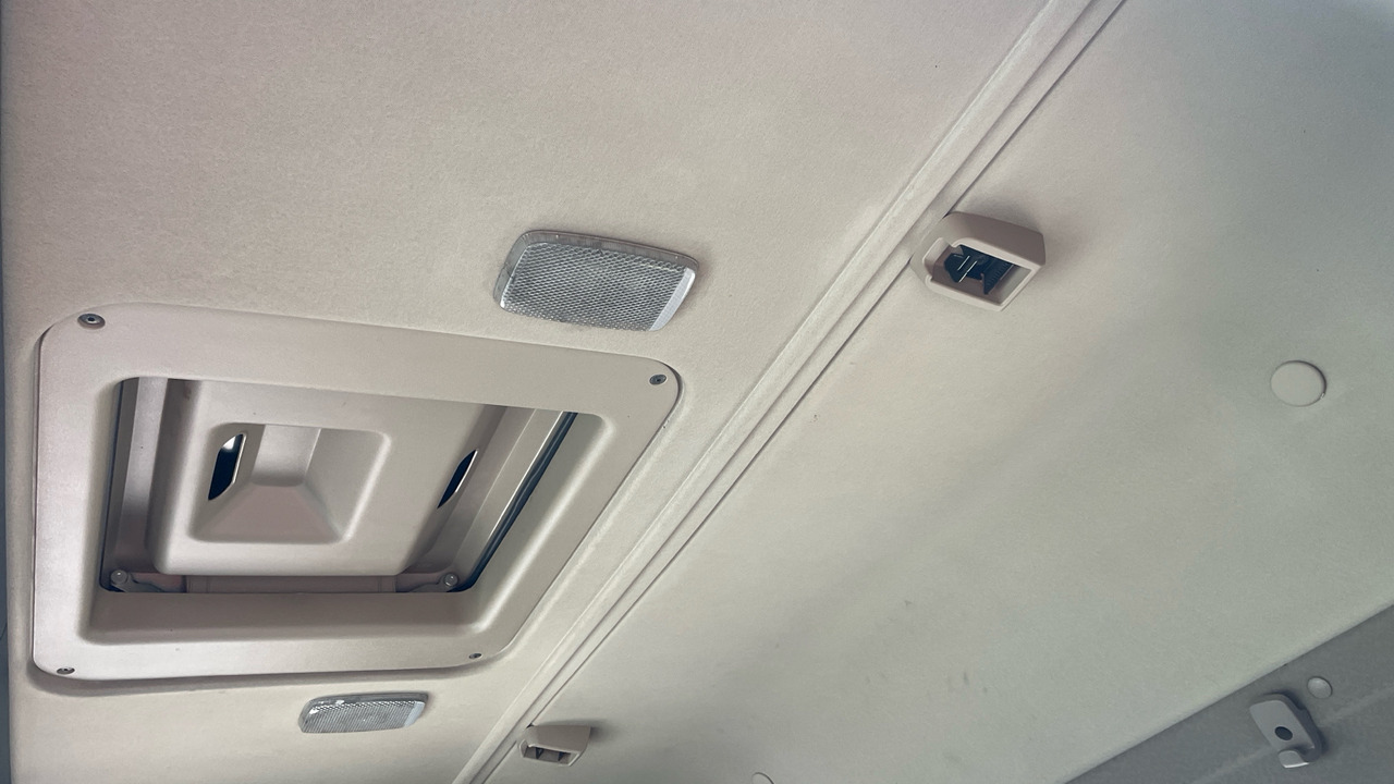 Cabeza tractora SCANIA P 410: foto 16