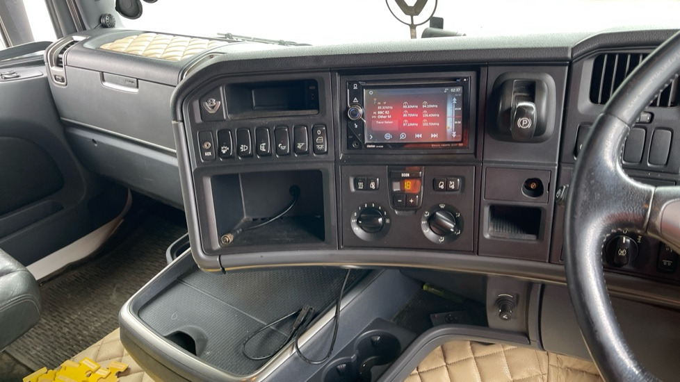 Cabeza tractora SCANIA R 580 V8: foto 10