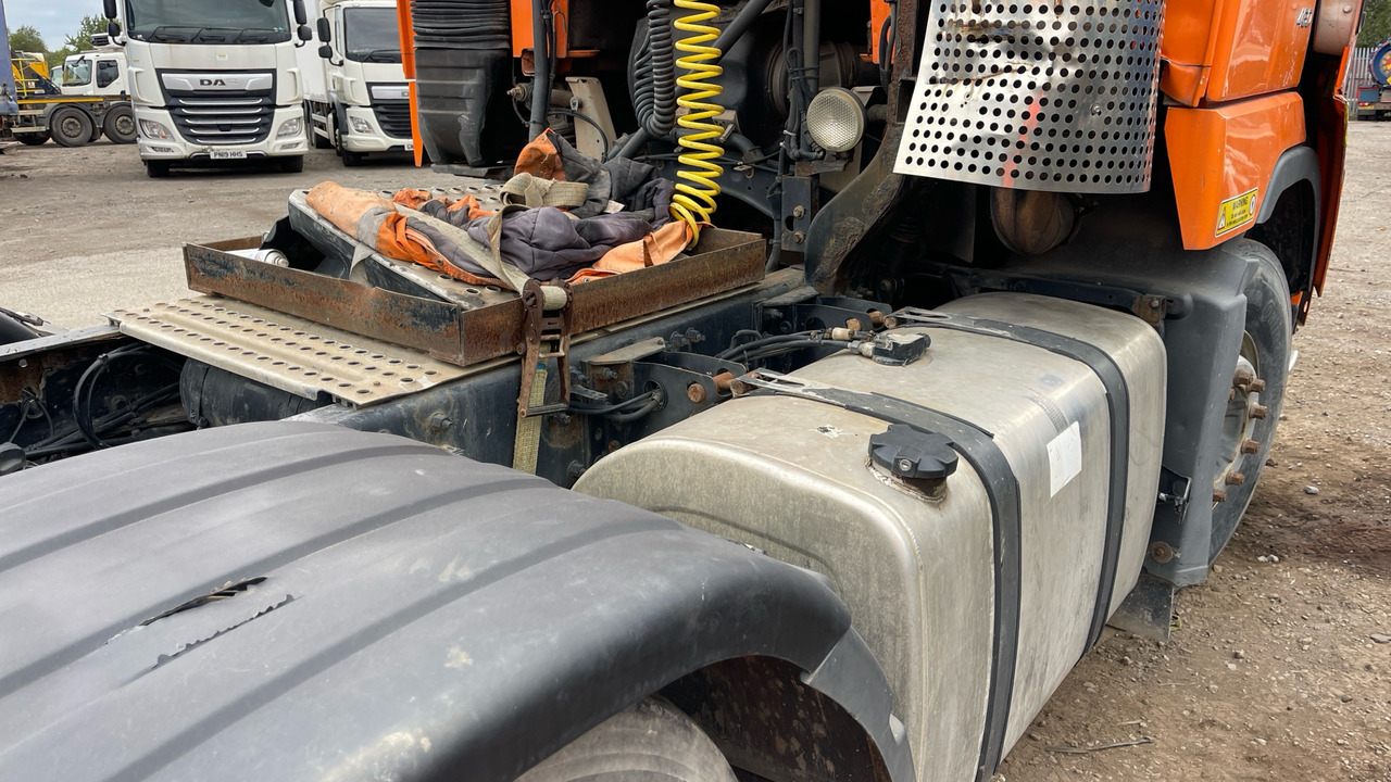 Cabeza tractora VOLVO FH 12: foto 28 Cabeza tractora VOLVO FH 12: foto 28