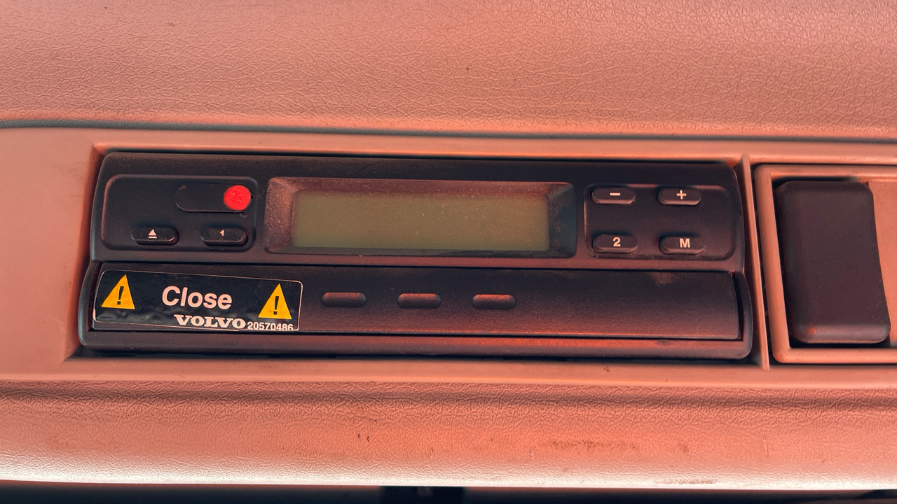 Cabeza tractora VOLVO FH 12: foto 10 Cabeza tractora VOLVO FH 12: foto 10