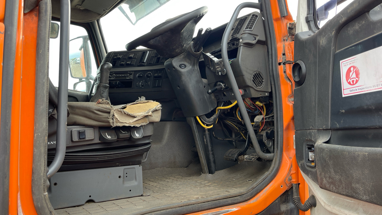 Cabeza tractora VOLVO FH 12: foto 6 Cabeza tractora VOLVO FH 12: foto 6