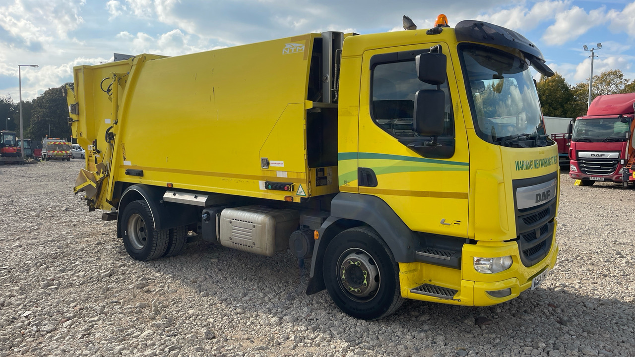 DAF LF 220 - Camión de basura: foto 1 DAF LF 220 - Camión de basura: foto 1