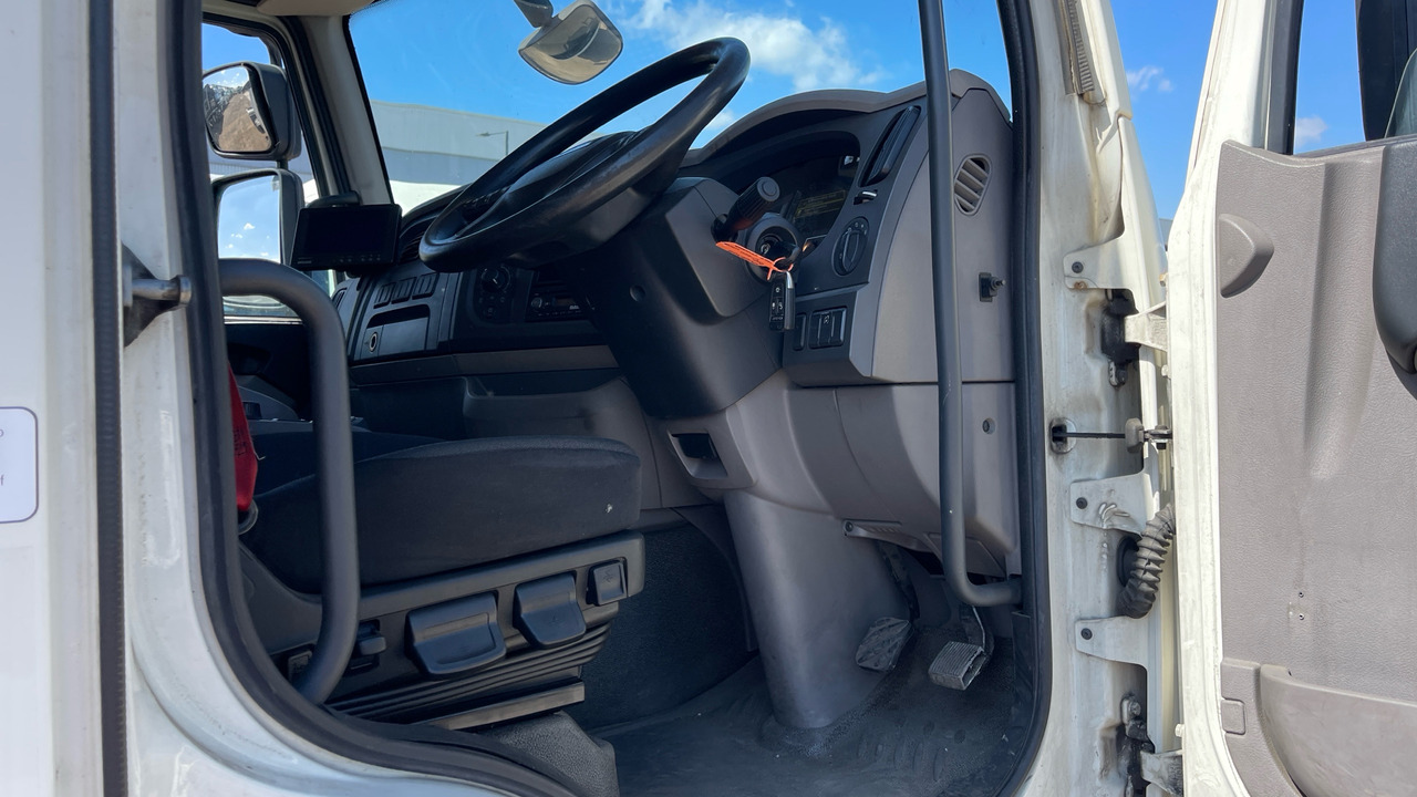 DAF LF 220 - Camión chasis: foto 5 DAF LF 220 - Camión chasis: foto 5