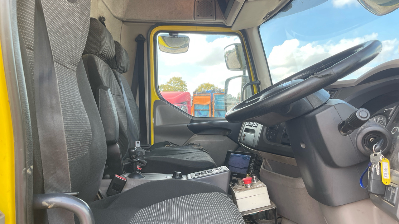 DAF LF 220 - Camión de basura: foto 5 DAF LF 220 - Camión de basura: foto 5