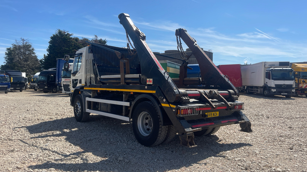 DAF LF 260 - Camión portacontenedor de cadenas: foto 3 DAF LF 260 - Camión portacontenedor de cadenas: foto 3