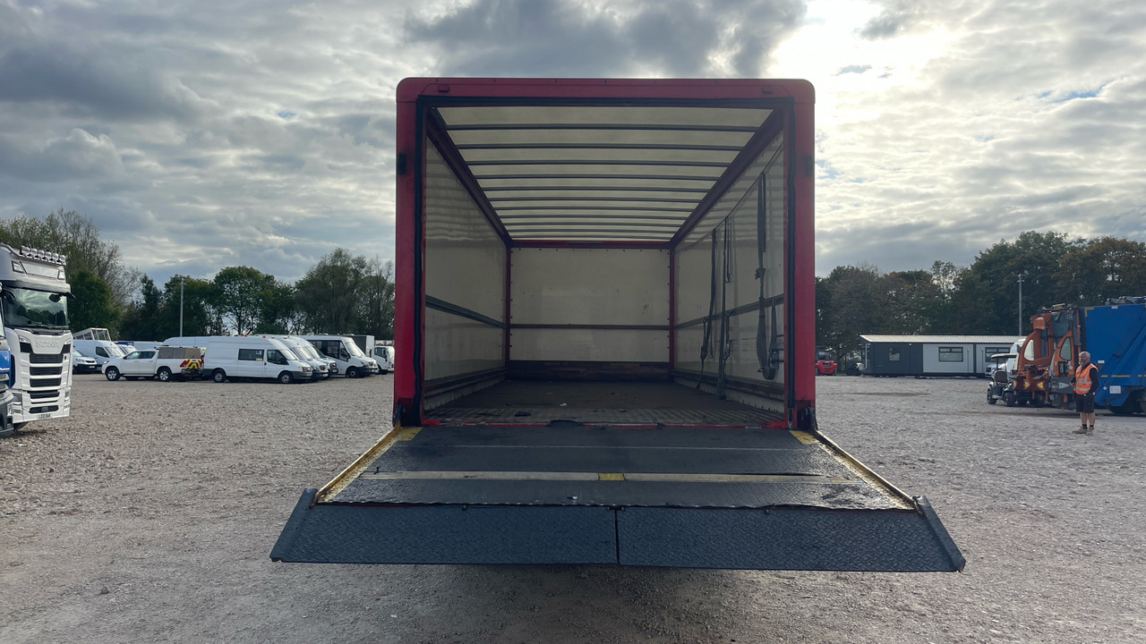 Camión caja cerrada Daf LF 220: foto 10
