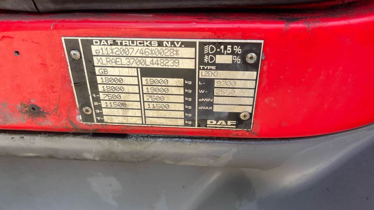 Camión caja cerrada Daf LF 220: foto 12
