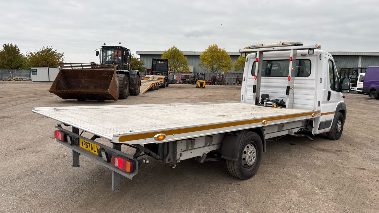 FIAT DUCATO 35 2.3 Multijet  30PS - Camión portavehículos: foto 4 FIAT DUCATO 35 2.3 Multijet  30PS - Camión portavehículos: foto 4