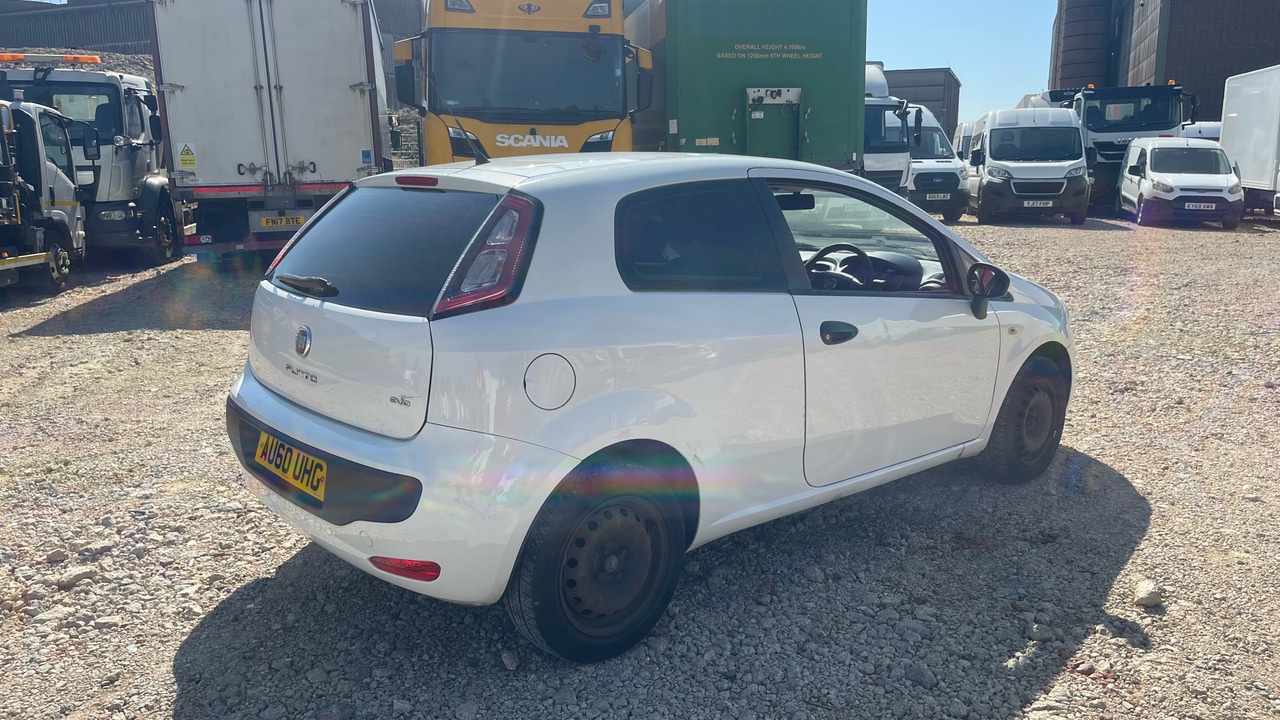 FIAT PUNTO EVO 1.4 ACTIVE - Hatchback: foto 4 FIAT PUNTO EVO 1.4 ACTIVE - Hatchback: foto 4