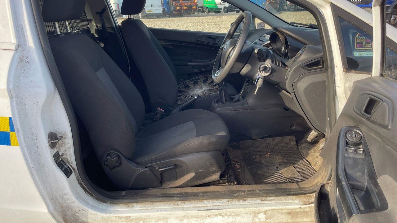 FORD FIESTA 1.5 TDCI - Coche: foto 5 FORD FIESTA 1.5 TDCI - Coche: foto 5