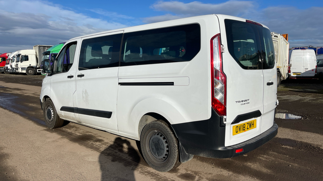 FORD TRANSIT CUSTOM 2.0 TDCi 130ps Low Roof Kombi Van - Furgoneta combi: foto 3 FORD TRANSIT CUSTOM 2.0 TDCi 130ps Low Roof Kombi Van - Furgoneta combi: foto 3