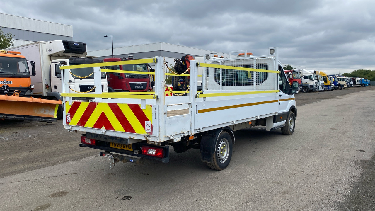 Ford Transit 350 2.0 ECOBLUE 130PS - Furgoneta caja abierta: foto 4 Ford Transit 350 2.0 ECOBLUE 130PS - Furgoneta caja abierta: foto 4