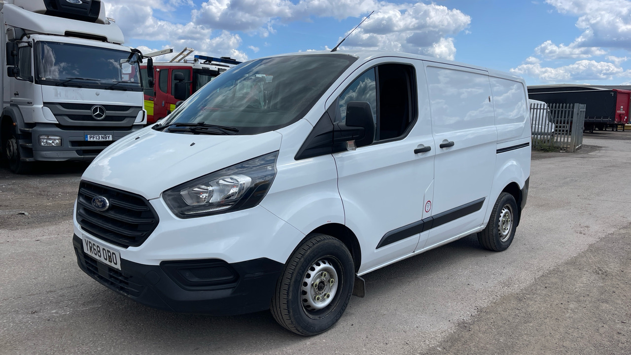 Ford Transit Custom 280 2.0 TDCi 105ps - Furgoneta pequeña: foto 2 Ford Transit Custom 280 2.0 TDCi 105ps - Furgoneta pequeña: foto 2
