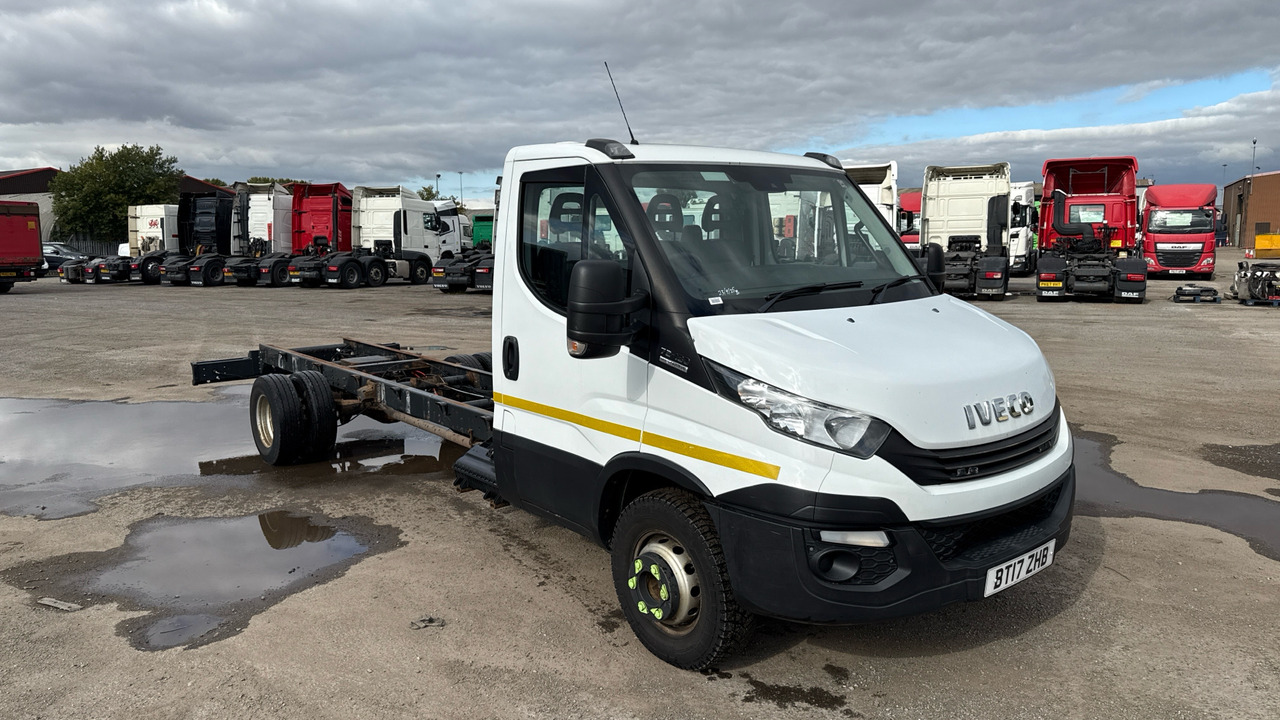 IVECO DAILY 72-180 - Camión chasis: foto 1 IVECO DAILY 72-180 - Camión chasis: foto 1