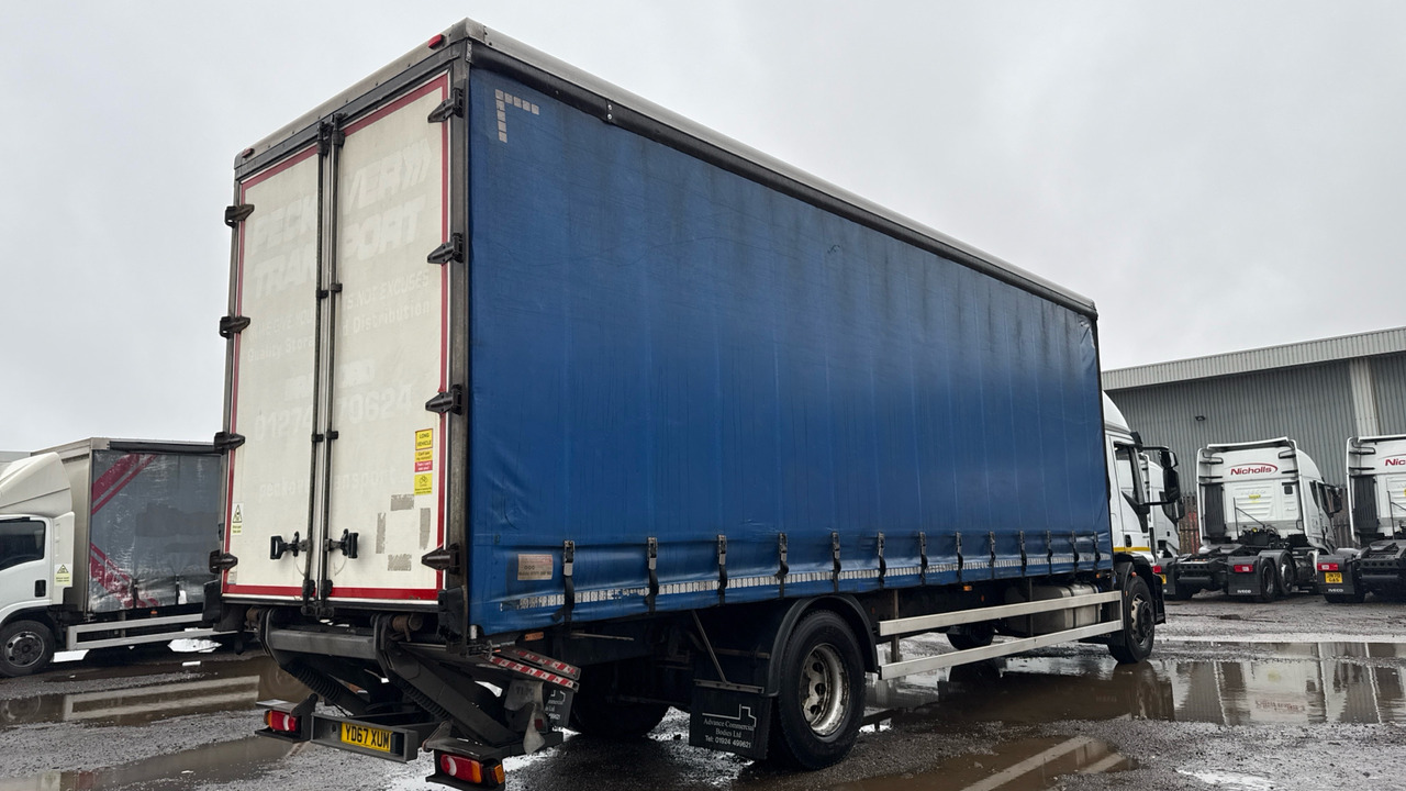 IVECO EUROCARGO 180-250 - Camión lona: foto 4 IVECO EUROCARGO 180-250 - Camión lona: foto 4