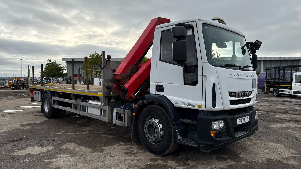IVECO EUROCARGO 180E25 - Camión caja abierta, Camión grúa: foto 1 IVECO EUROCARGO 180E25 - Camión caja abierta, Camión grúa: foto 1