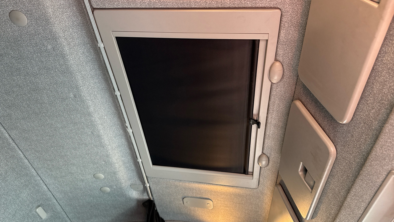 Camión lona IVECO STRALIS 310: foto 17