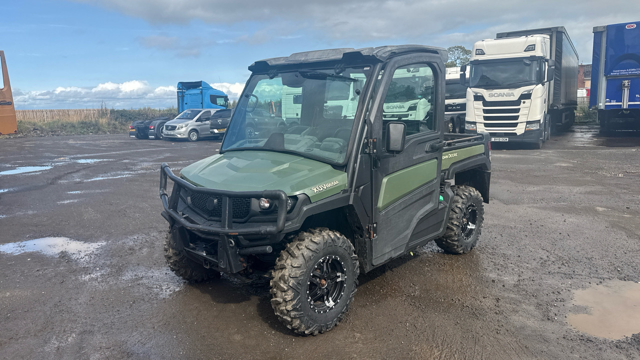 JOHN DEERE GATOR XUV865M - Tractor: foto 2 JOHN DEERE GATOR XUV865M - Tractor: foto 2
