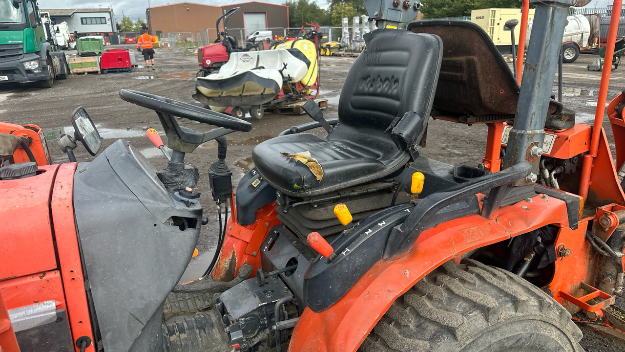 KUBOTA 2530 - Mini tractor: foto 5 KUBOTA 2530 - Mini tractor: foto 5