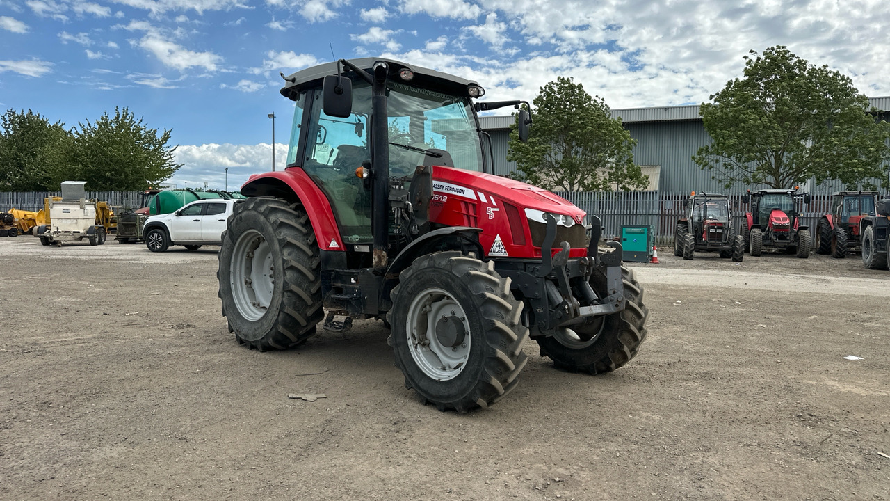 MASSEY FERGUSON 5612 DYNA 4 - Tractor: foto 1 MASSEY FERGUSON 5612 DYNA 4 - Tractor: foto 1