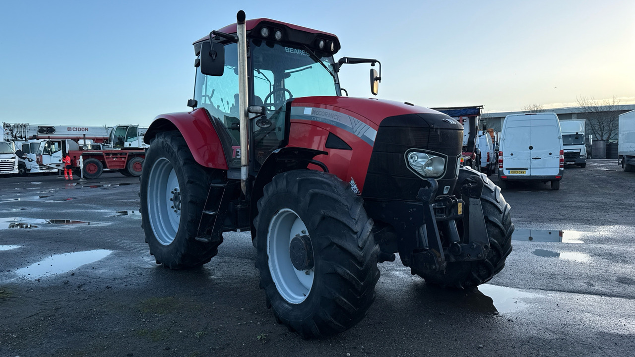 MCCORMICK XTX145 EXTRASPEED - Tractor: foto 1 MCCORMICK XTX145 EXTRASPEED - Tractor: foto 1