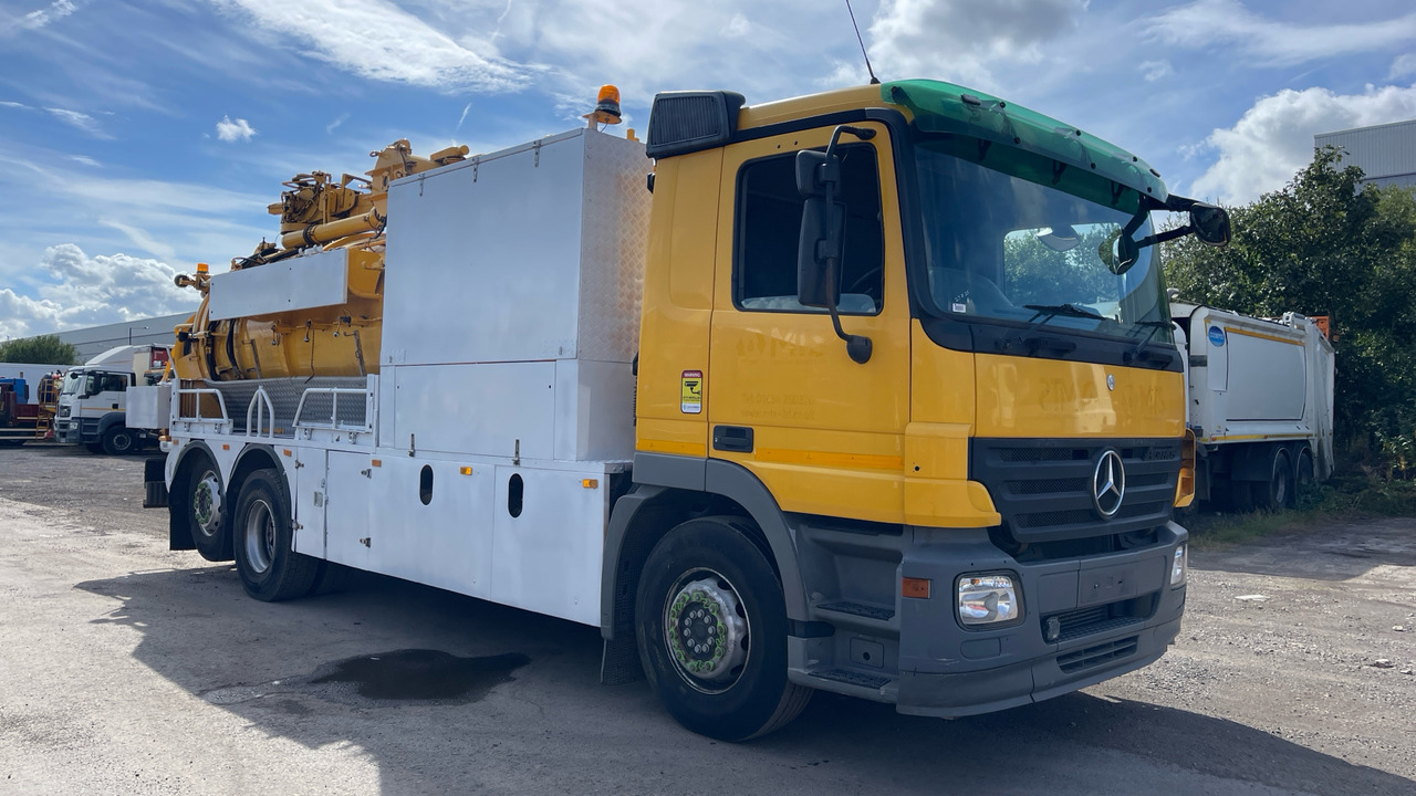 MERCEDES-BENZ ACTROS - Limpieza de alcantarillado: foto 1 MERCEDES-BENZ ACTROS - Limpieza de alcantarillado: foto 1