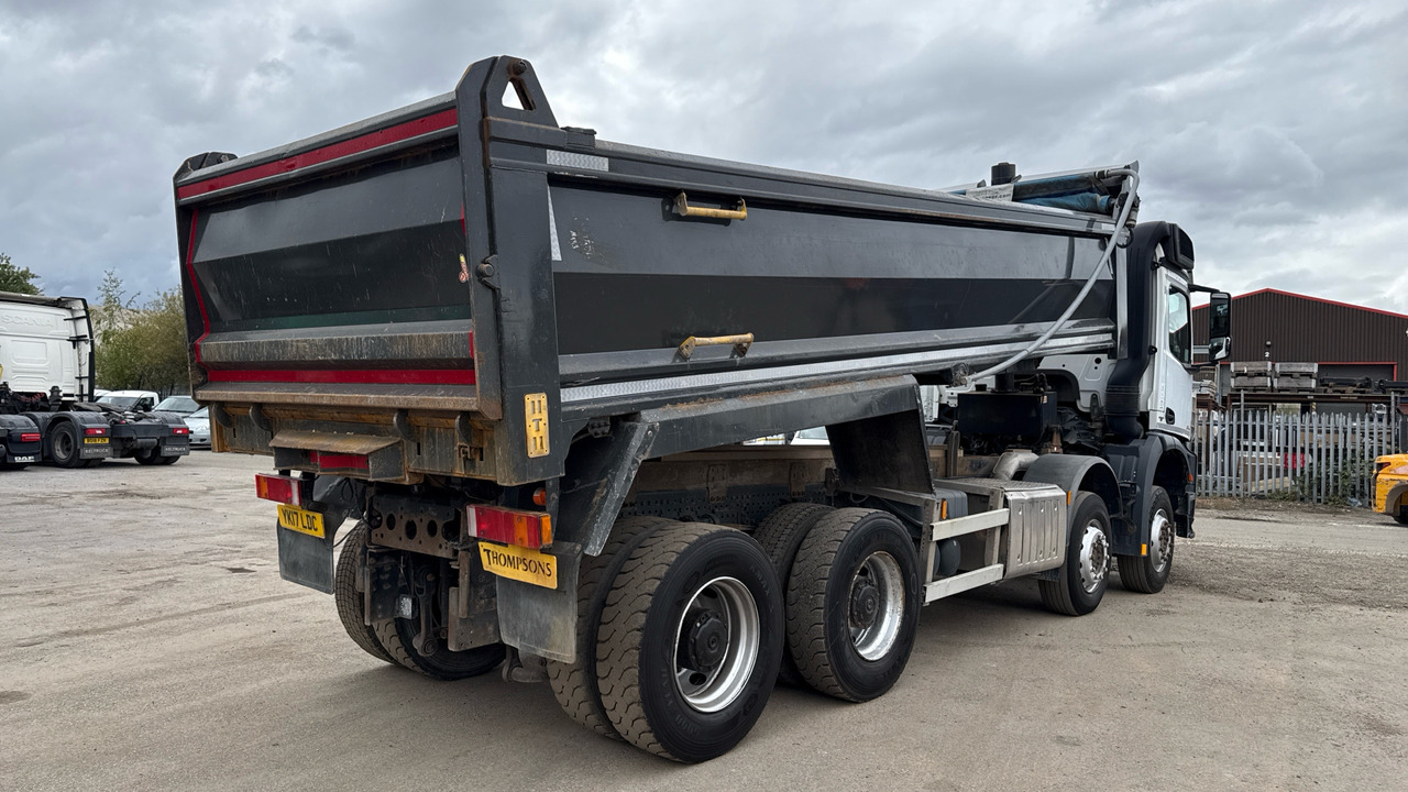 MERCEDES-BENZ AROCS 3240 - Camión volquete: foto 4 MERCEDES-BENZ AROCS 3240 - Camión volquete: foto 4