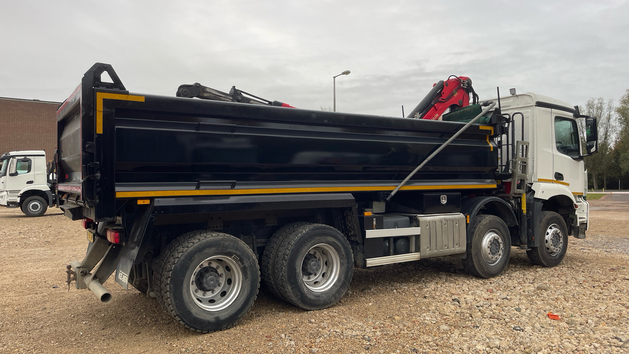 MERCEDES-BENZ AROCS - Camión volquete, Camión grúa: foto 4 MERCEDES-BENZ AROCS - Camión volquete, Camión grúa: foto 4