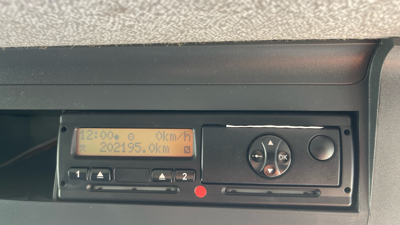 Camión caja cerrada Man TGL 12.180: foto 9