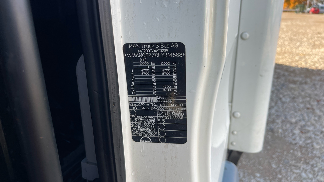 Camión caja cerrada Man TGL 12.180: foto 12