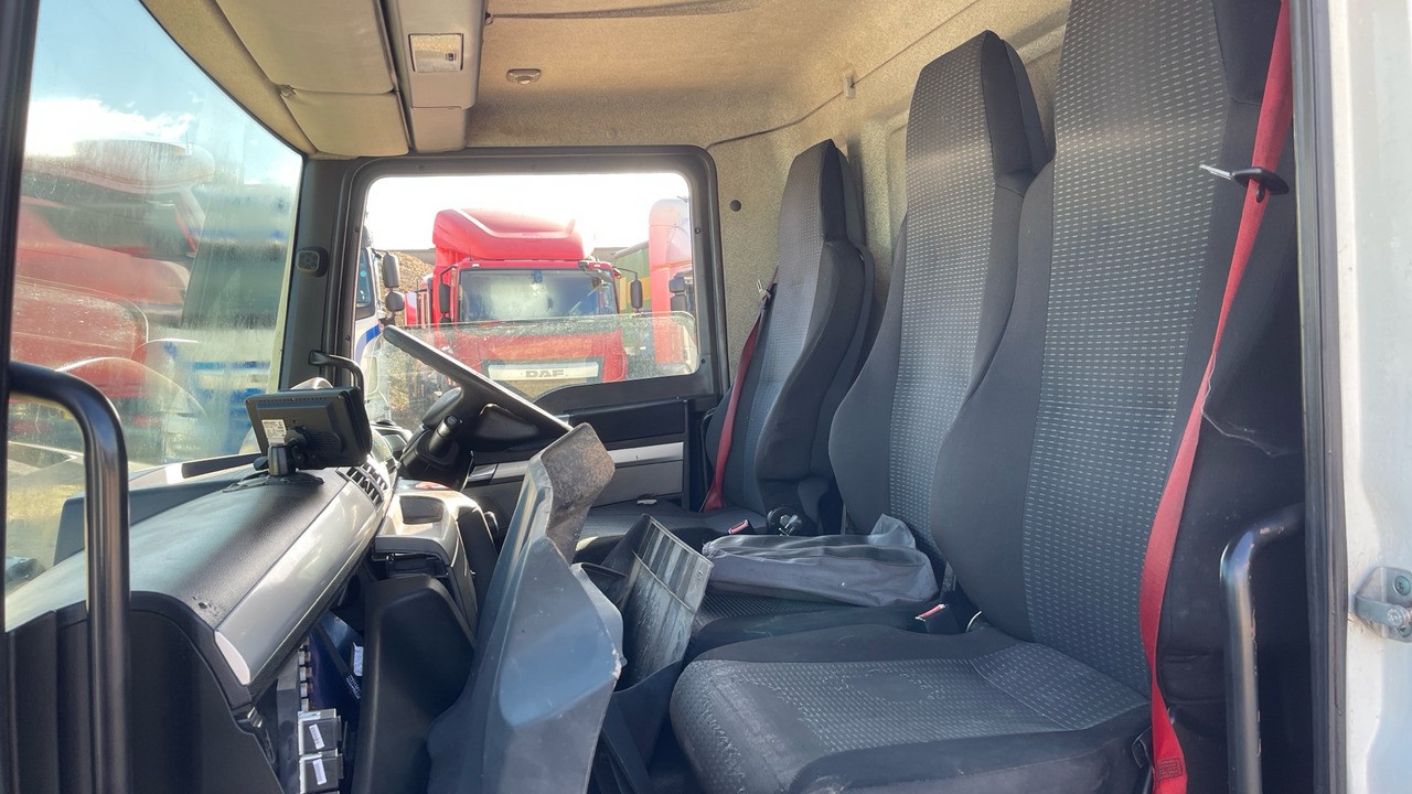 Camión caja cerrada Man TGL 12.180: foto 14